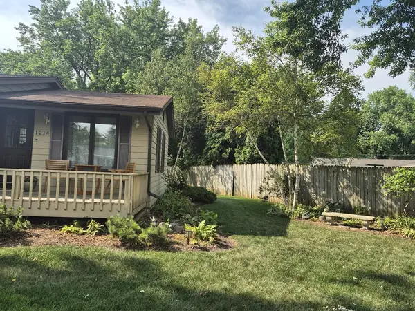 1214 Brandywine CIR, Batavia, IL 60510