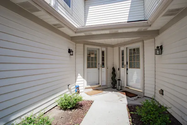 1622 Orchard AVE, Schaumburg, IL 60193