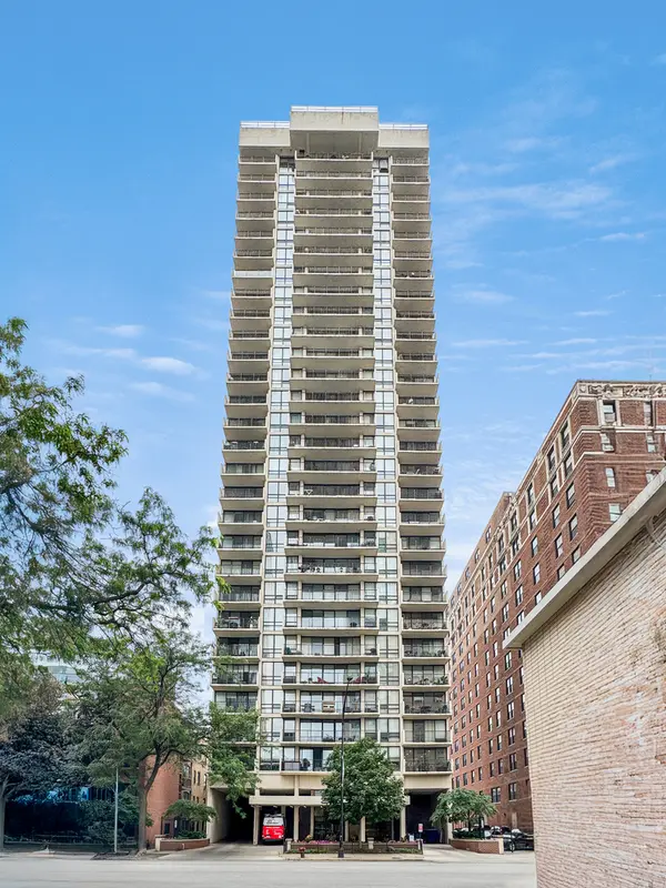 3150 N Sheridan RD #10C, Chicago, IL 60657
