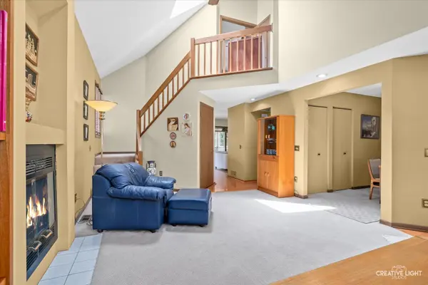 872 Shady LN, Aurora, IL 60506