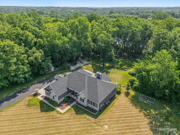 117 Belle Rive DR, Millington, IL 60537