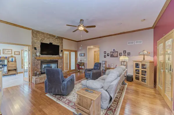 12571 W 3000 N RD, Bonfield, IL 60913