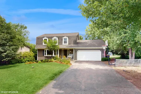27W558 Ridgeview ST, West Chicago, IL 60185
