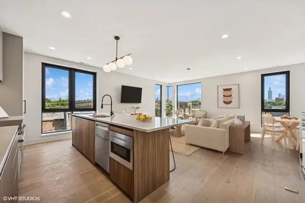222 S Oakley BLVD #3, Chicago, IL 60612