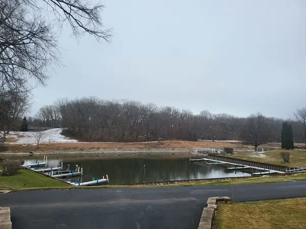 32 Montego Colony #7, Fox Lake, IL 60020