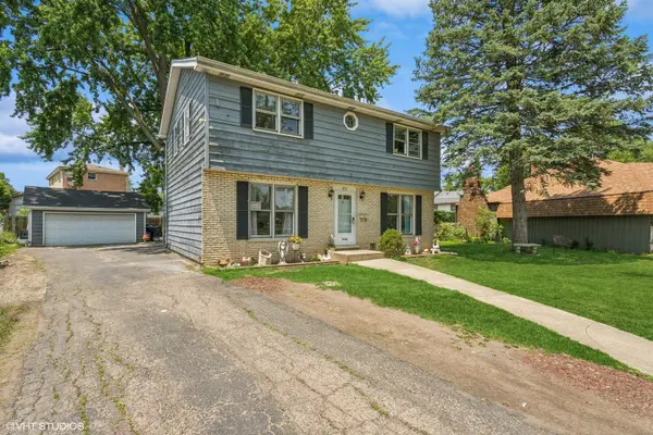 852 Pamela DR, Bensenville, IL 60106