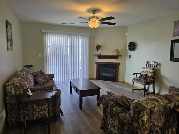 5050 Diane CT, Rockford, IL 61108