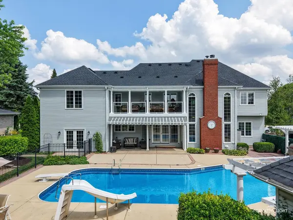 868 Braintree LN, Bartlett, IL 60103