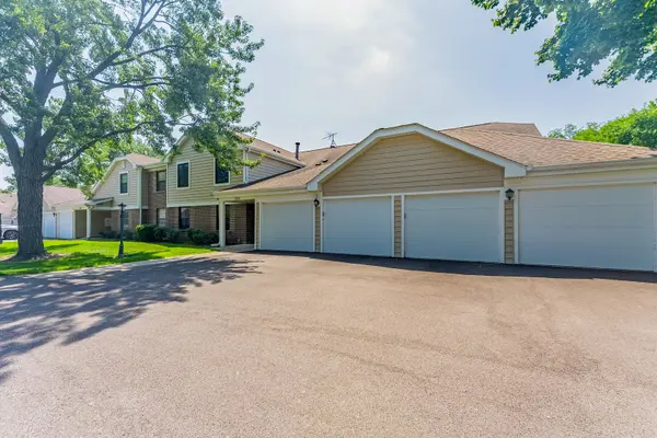 284 Pembridge LN #C1, Schaumburg, IL 60193