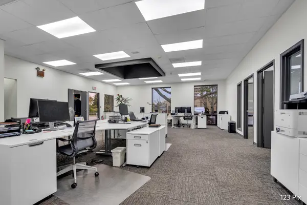 1480 Howard ST, Elk Grove Village, IL 60007