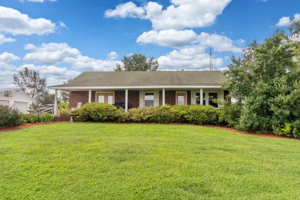 4202 Walnut LN, Junction, IL 62954