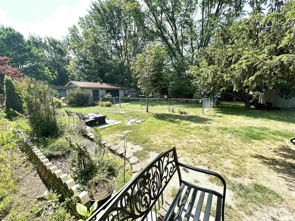 170 JACKSON ST, Carlyle, IL 62231