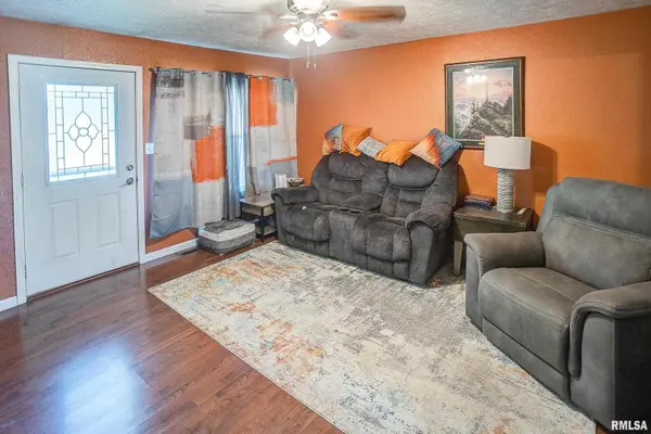 550 Kristy DR, Centralia, IL 62801