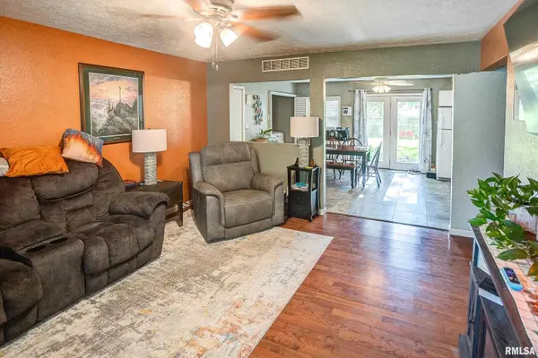 550 Kristy DR, Centralia, IL 62801