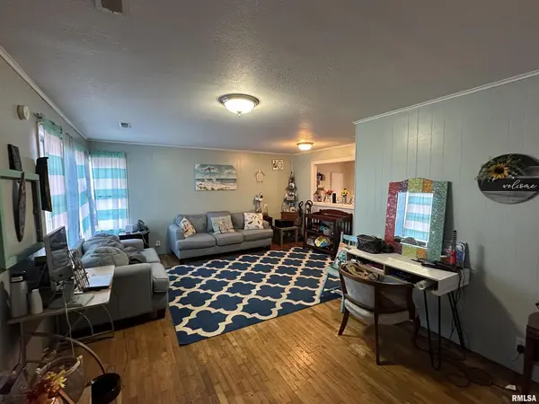 209 NW 2ND ST, Casey, IL 62420