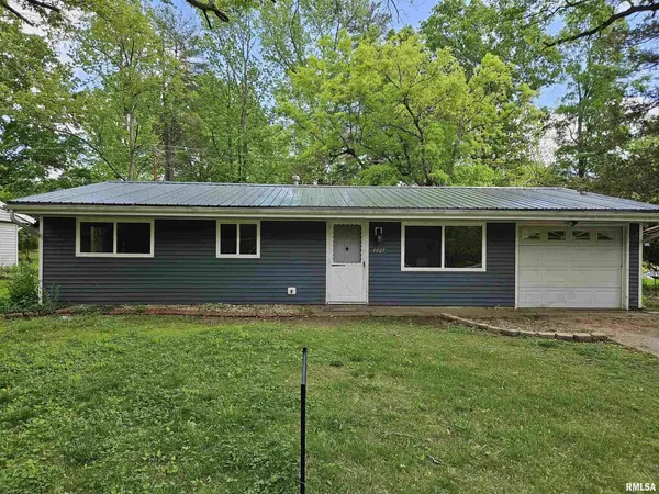 1027 W LAUREL ST,  Carbondale,  IL 62901