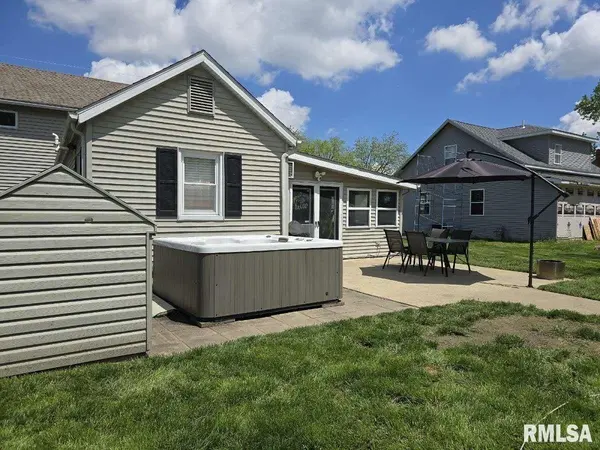 930 N 4TH ST, Breese, IL 62230