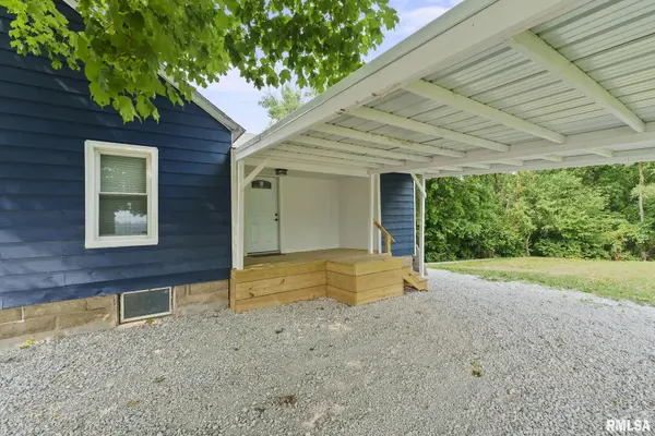 30 MAIN AVE, Matherville, IL 61263