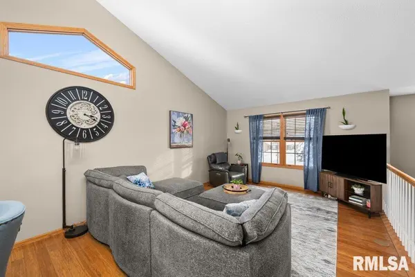 4038 SPARTINA CT, Bettendorf, IA 52722