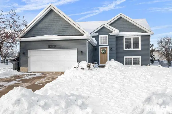 4038 SPARTINA CT, Bettendorf, IA 52722