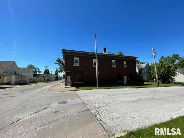 732 N MARQUETTE ST, Davenport, IA 52802
