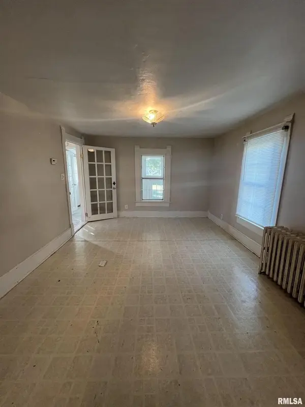 303 W WILLIAMS ST, Atkinson, IL 61235