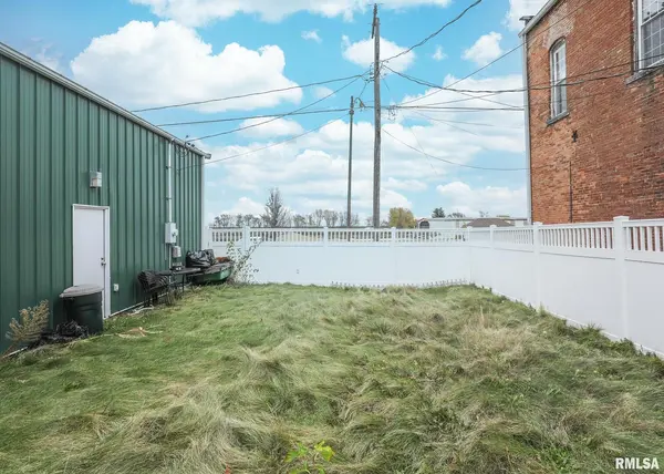 103 W EXCHANGE ST, Atkinson, IL 61235