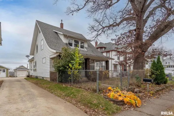 1525 11TH AVE, Moline, IL 61265