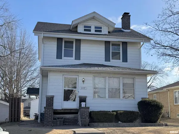 2109 WILKES AVE, Davenport, IA 52804