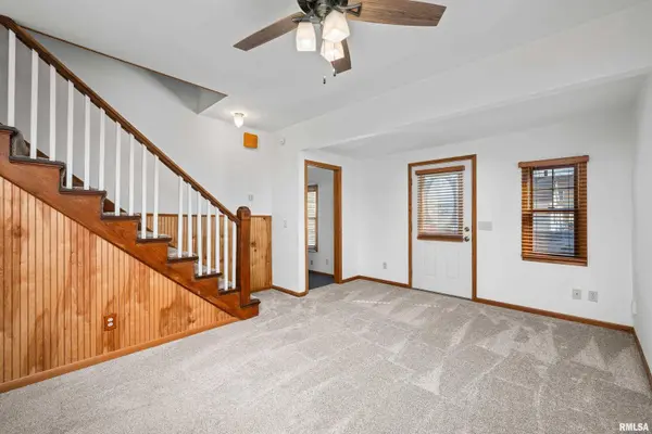 2806 JACKSON AVE, Davenport, IA 52802