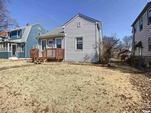 109 S ELMWOOD AVE, Davenport, IA 52802-1504