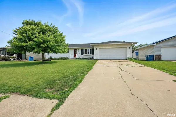 343 W MEADOW LN, Walcott, IA 52773