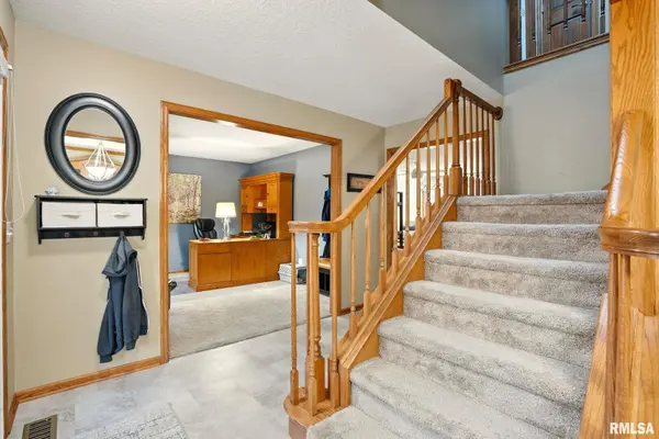 4513 STONE HAVEN DR, Bettendorf, IA 52722