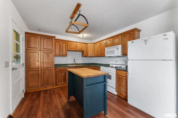 3431 WAKONDA DR, Bettendorf, IA 52722
