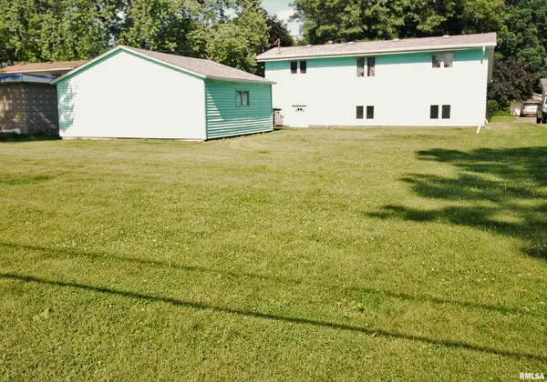 2326 46TH Street CT, Rock Island, IL 61201