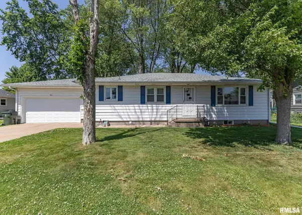 831 S OLIVE ST, Geneseo, IL 61254