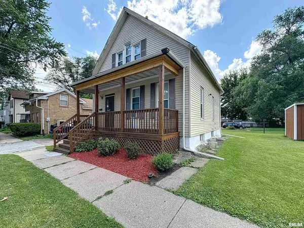 618 MADISON ST, Davenport, IA 52802-1128