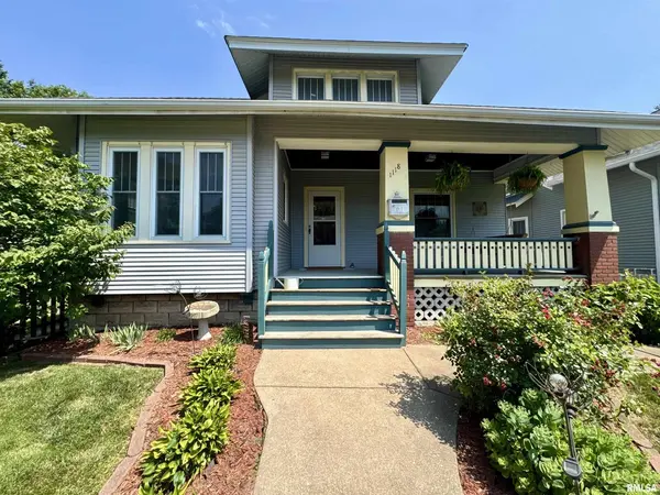1118 W 17TH ST, Davenport, IA 52804