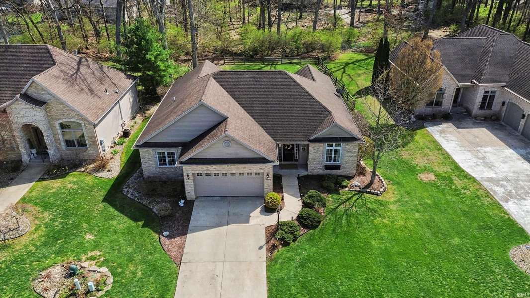 18488 Summer Wind LN, South Bend, IN 46637-4592