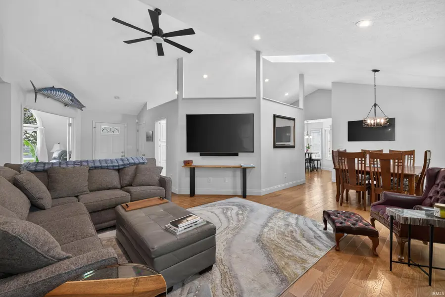 5118 N Echo BND, Bloomington, IN 47404