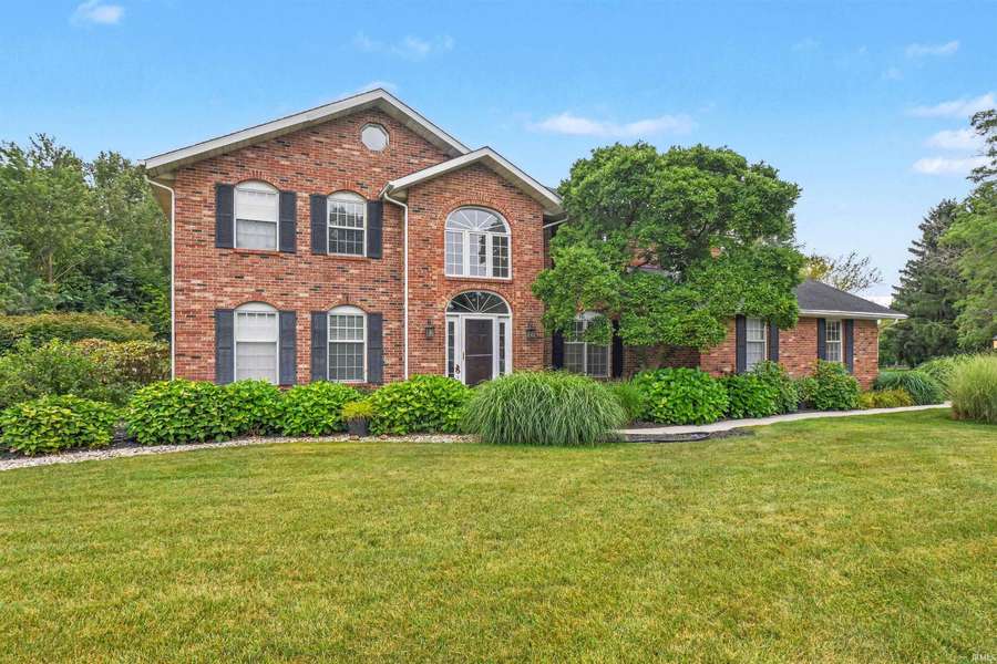 15766 Hunting Ridge TRL, Granger, IN 46530-9076