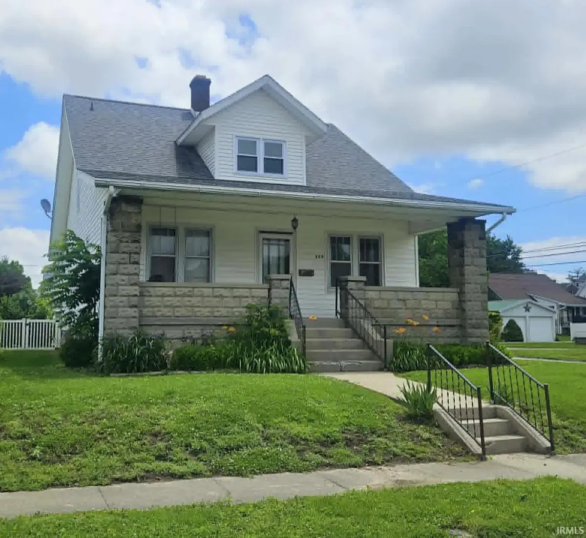 400 NW 1st ST, Washington, IN 47501
