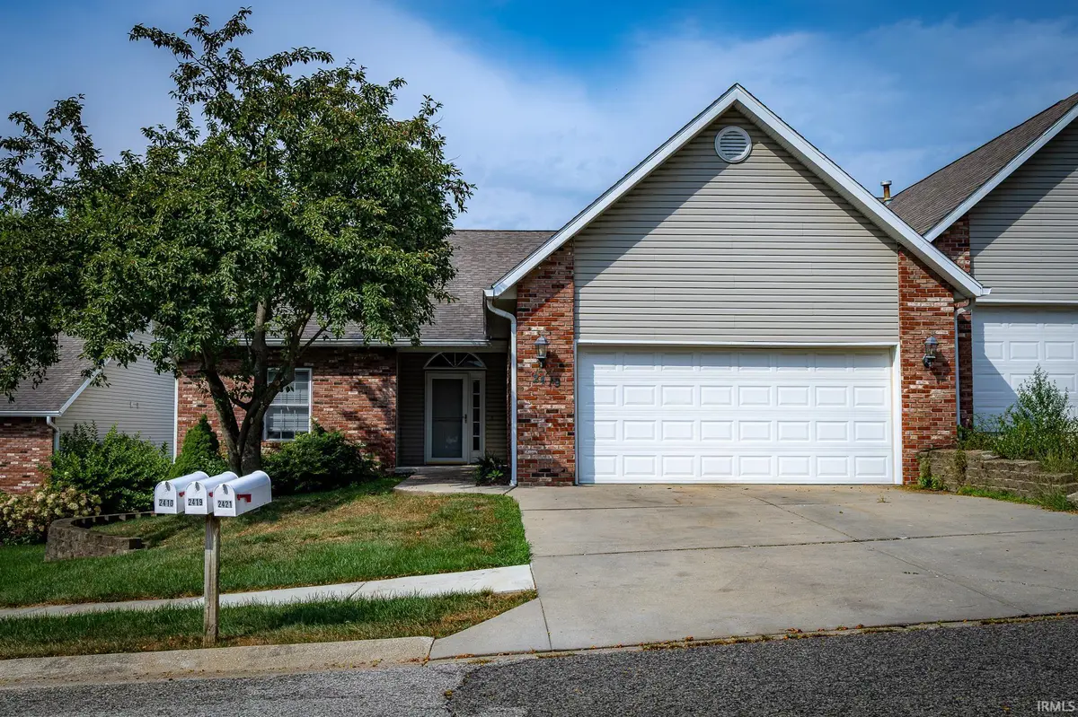 2419 N Stonelake CIR, Bloomington, IN 47404