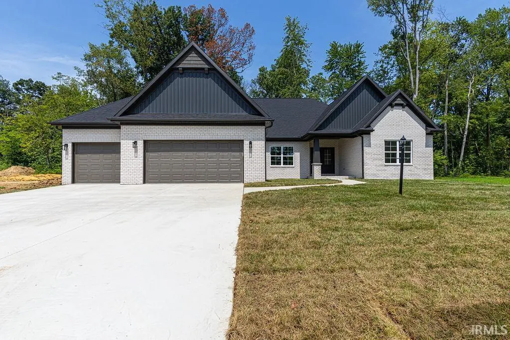 4404 Violet DR, Evansville, IN 47725