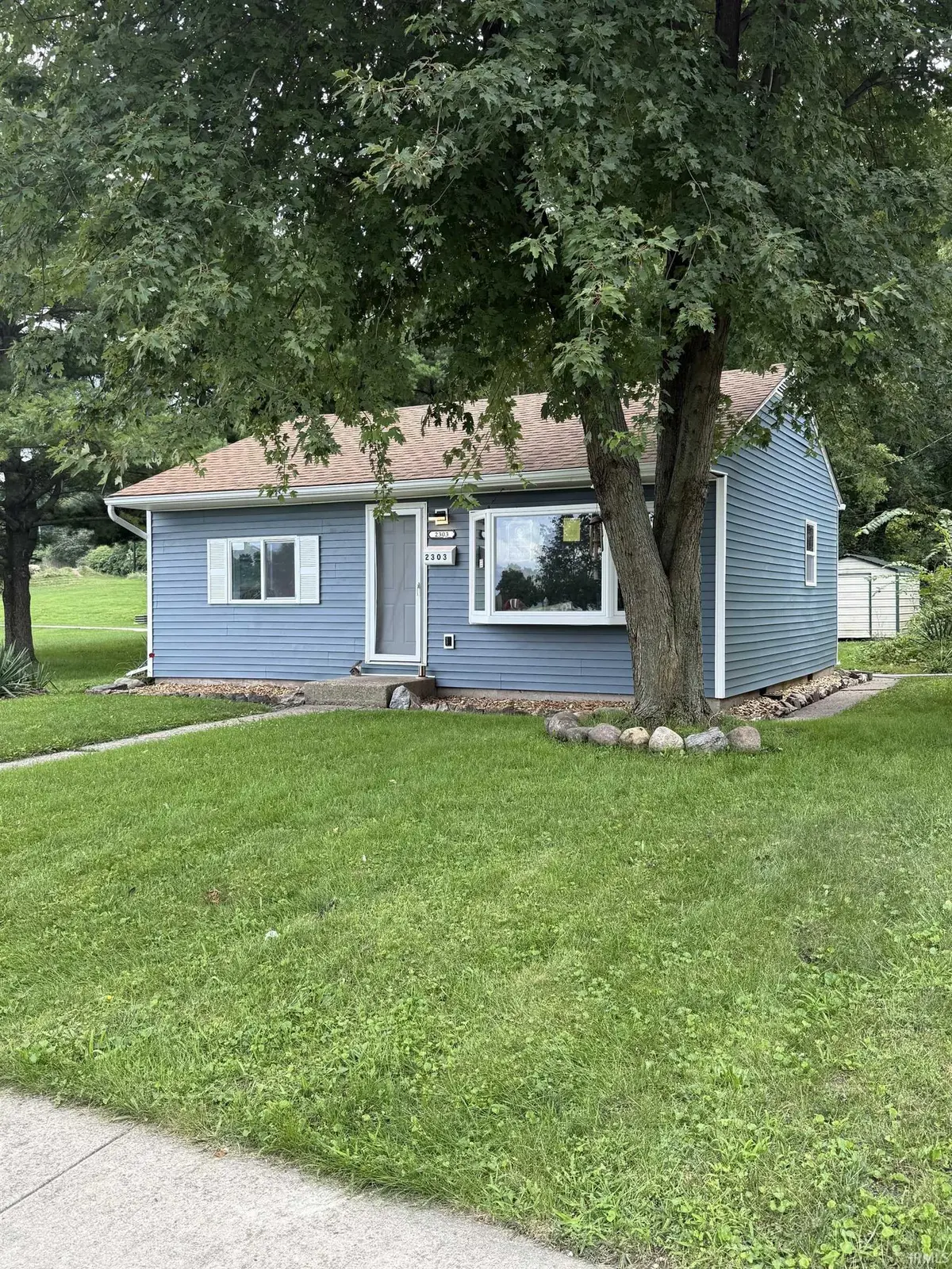 2303 Panama ST, Mishawaka, IN 46544-4509