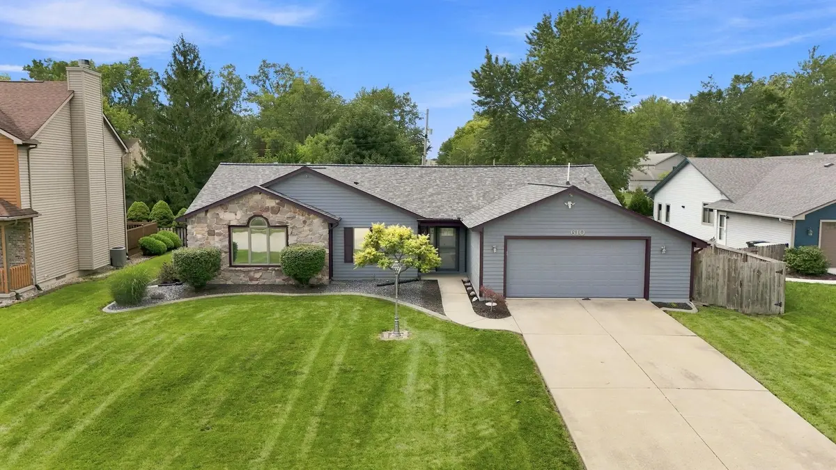 610 Landsford DR, Fort Wayne, IN 46825
