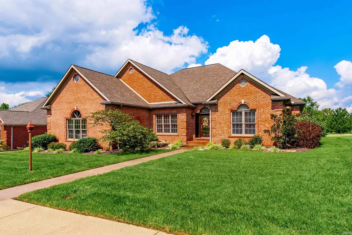 2028 Duffers LN, Evansville, IN 47725