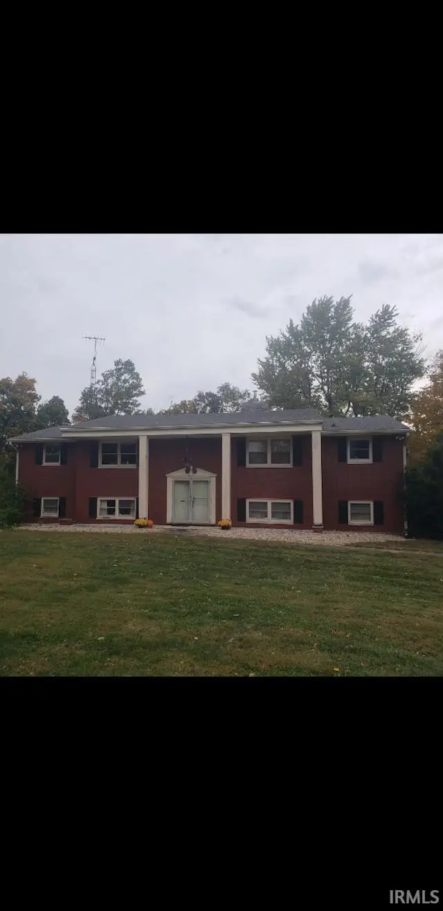 10300 E Orr RD, Albany, IN 47320-9174