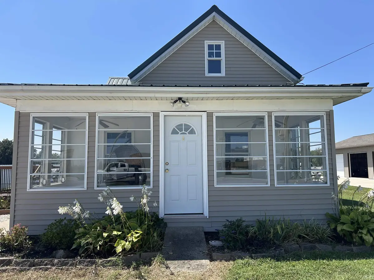 1917 S Main Street RD, Vincennes, IN 47591-8835
