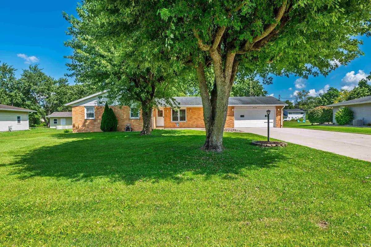 6506 E Piccadilly RD, Muncie, IN 47303